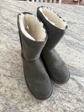Koolaburra by UGG Gray Plush-Lined Mid-Calf Winter Boots